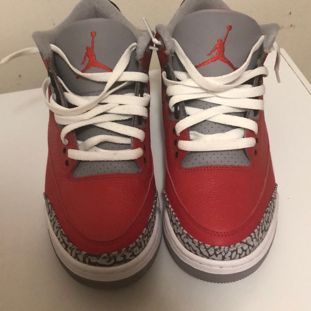 Red Jordan Retro 3s